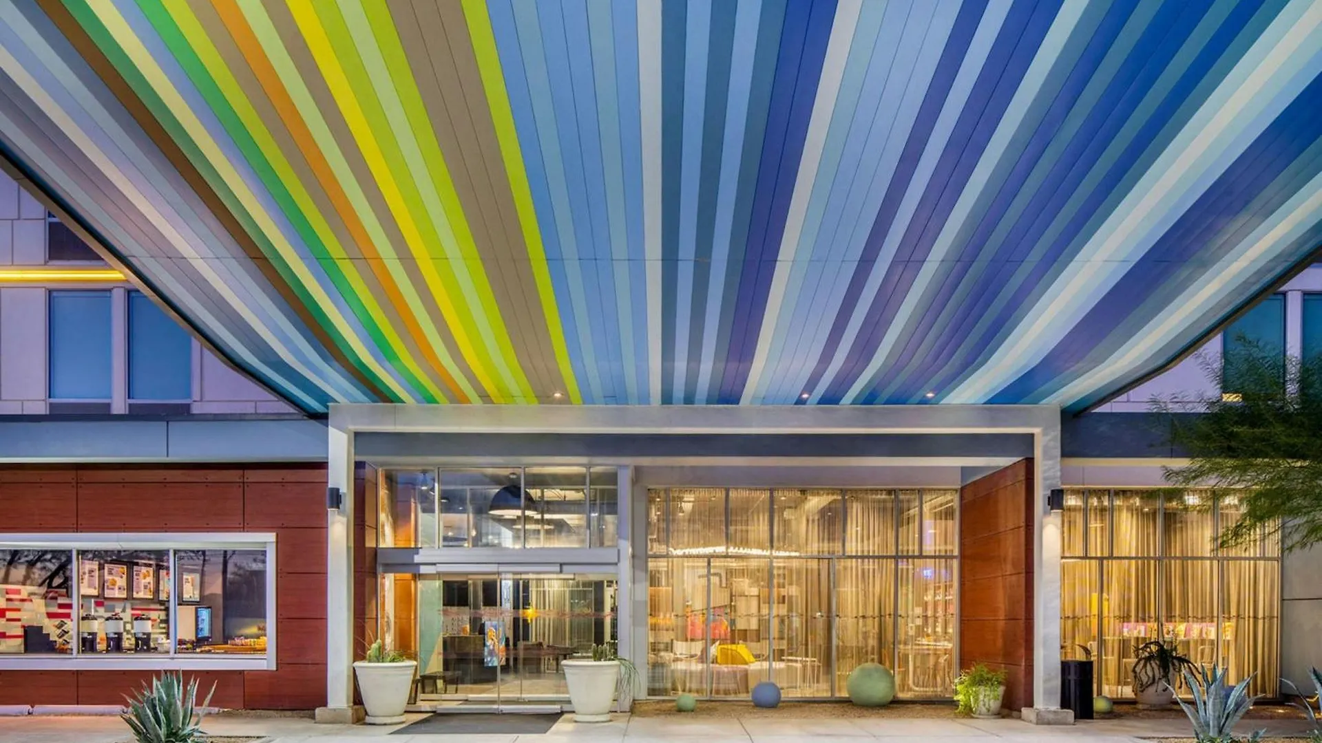 Aloft Phoenix Airport