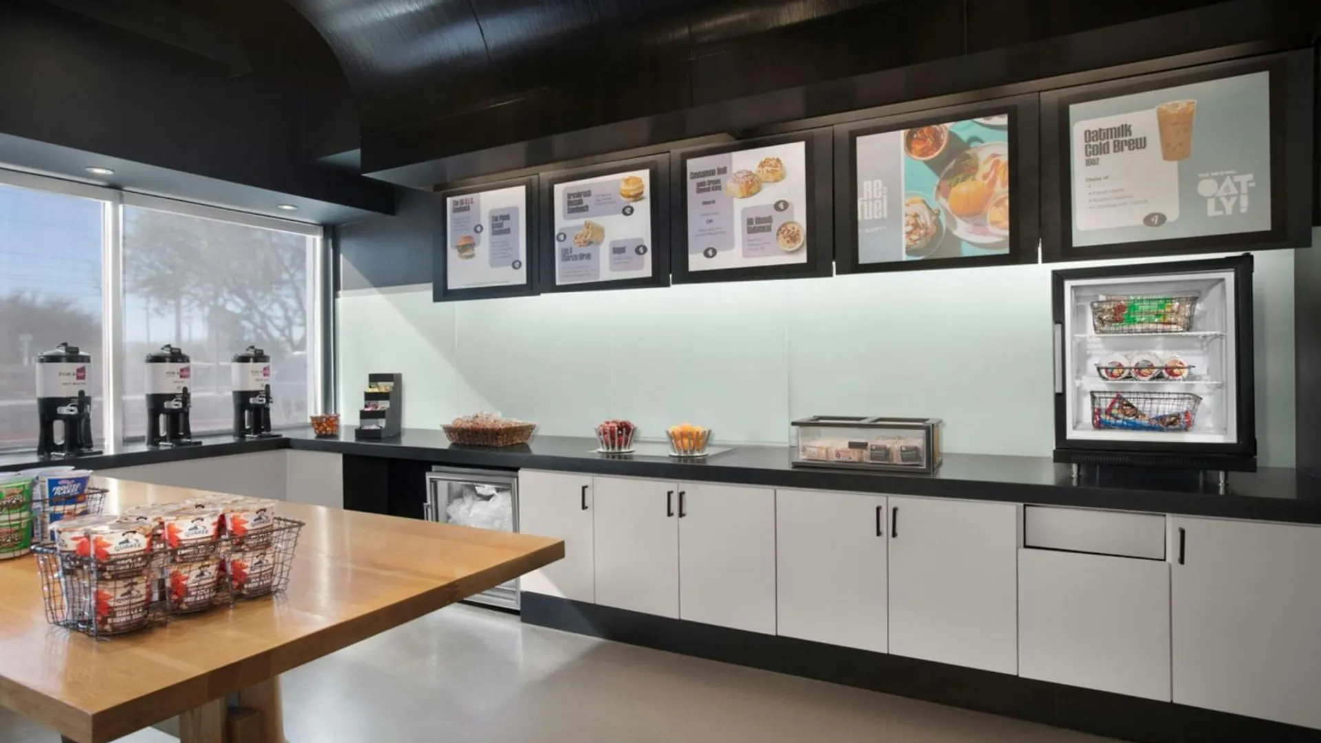 Aloft Phoenix Airport Hotel